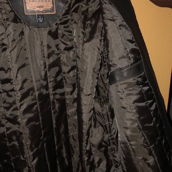 Leather jacket - Picture 3 of 3